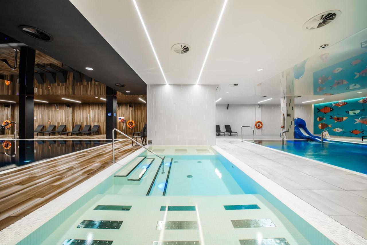 Elements Hotel&Spa Świeradów-Zdrój Εξωτερικό φωτογραφία The swimming pool at the hotel