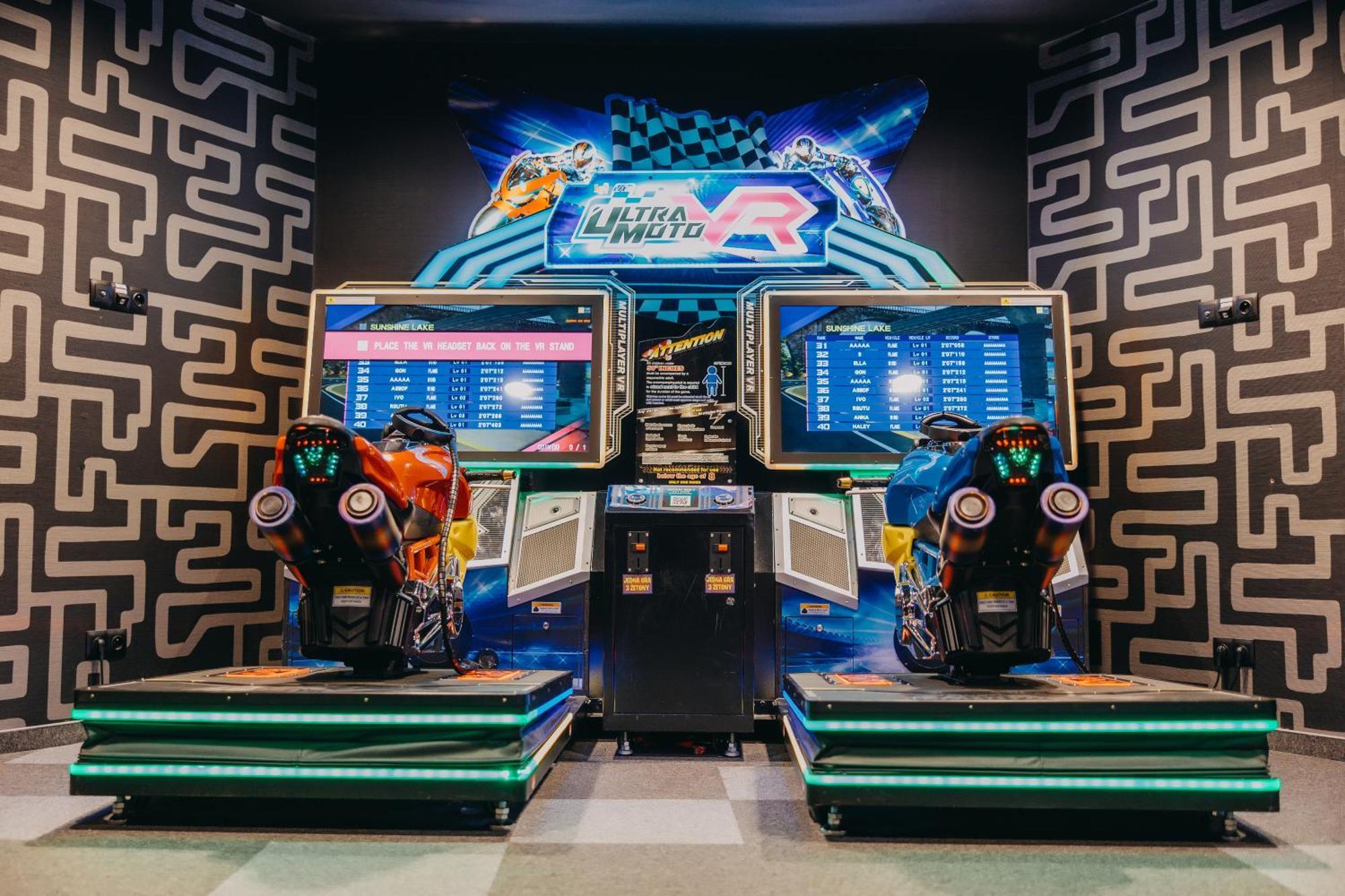 Elements Hotel&Spa Świeradów-Zdrój Εξωτερικό φωτογραφία A SuperBike 3 arcade racing game
